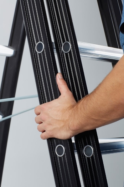 Afbeelding - https-www-ez-catalog-nl-Asset-683ec0abd18947eaba45f104d54d4627-ImageFullSize-ladder-nevada-usp-1-ergogrip-jpg